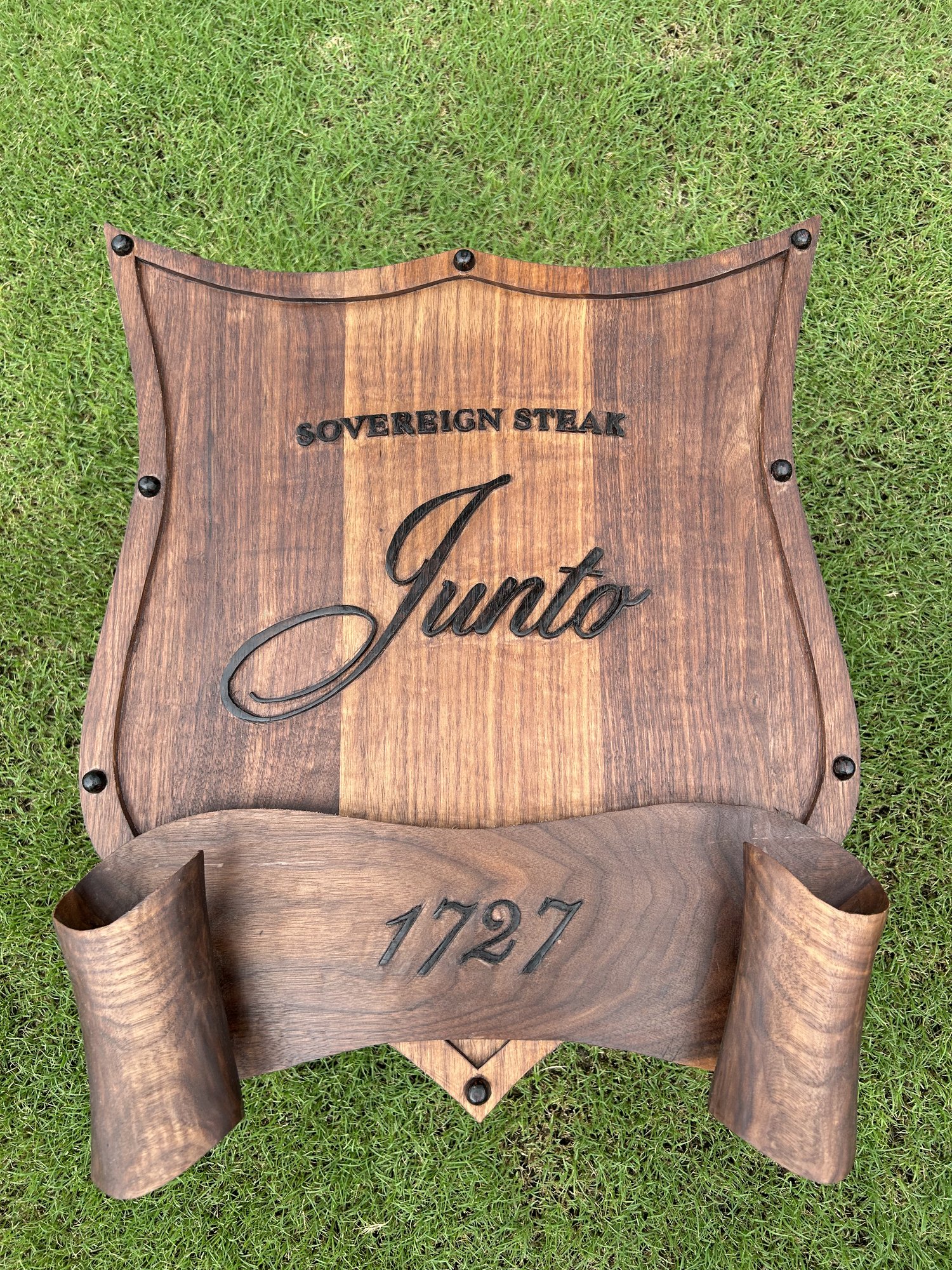 Junto 1727, hand-carved walnut shield